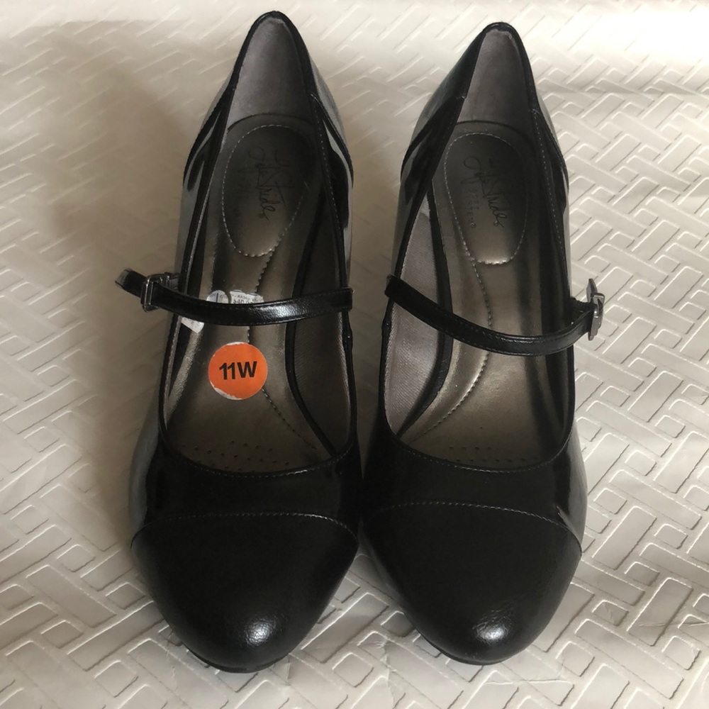 LifeStride Soft System medium heels